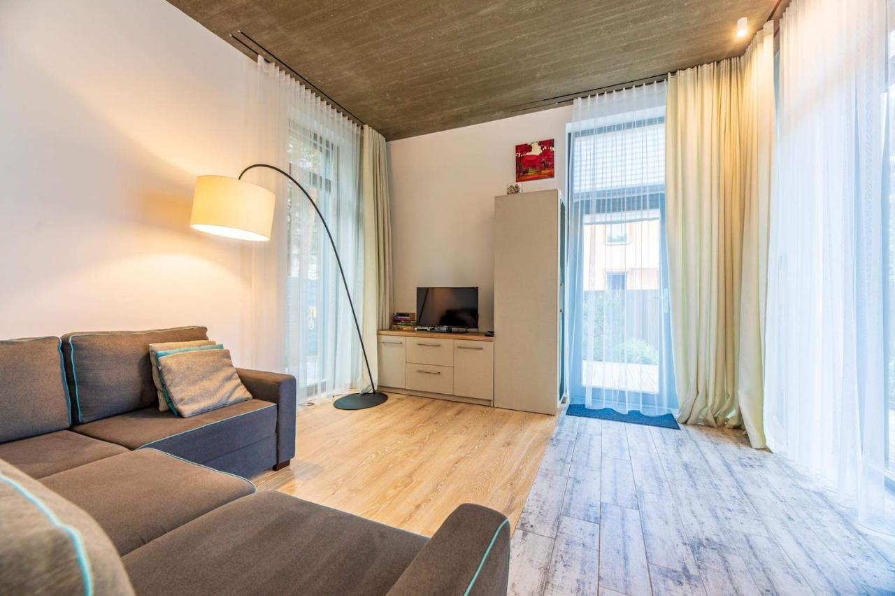 Su Terasa Jaukus Apartamentas, Tik Vienas パランガ エクステリア 写真